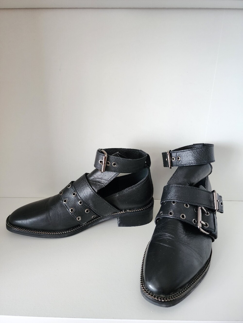 Topshop Black Leather Cutout Motorcycle Buckle Chain Stud Ankle Boots